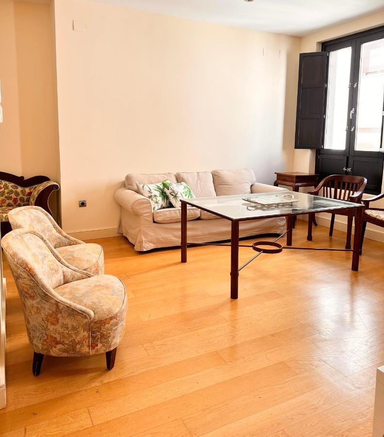 Penthouse Near Cathedral Private Rooftop Private Parking เซบีญา ภายนอก รูปภาพ
