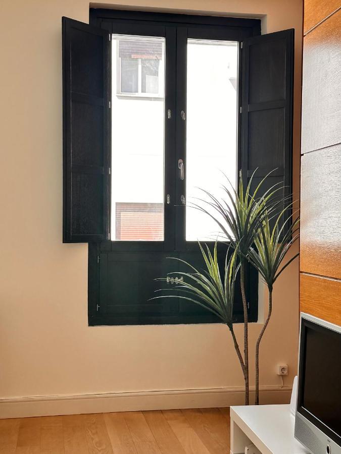 Penthouse Near Cathedral Private Rooftop Private Parking เซบีญา ภายนอก รูปภาพ