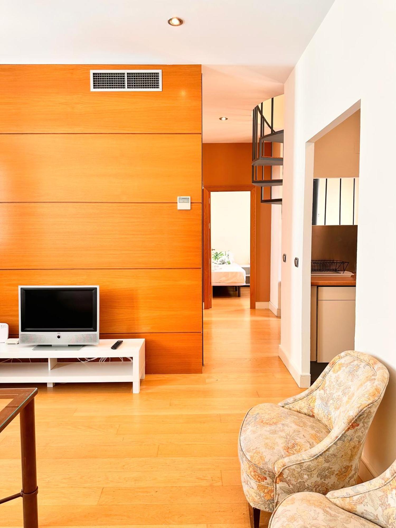 Penthouse Near Cathedral Private Rooftop Private Parking เซบีญา ภายนอก รูปภาพ