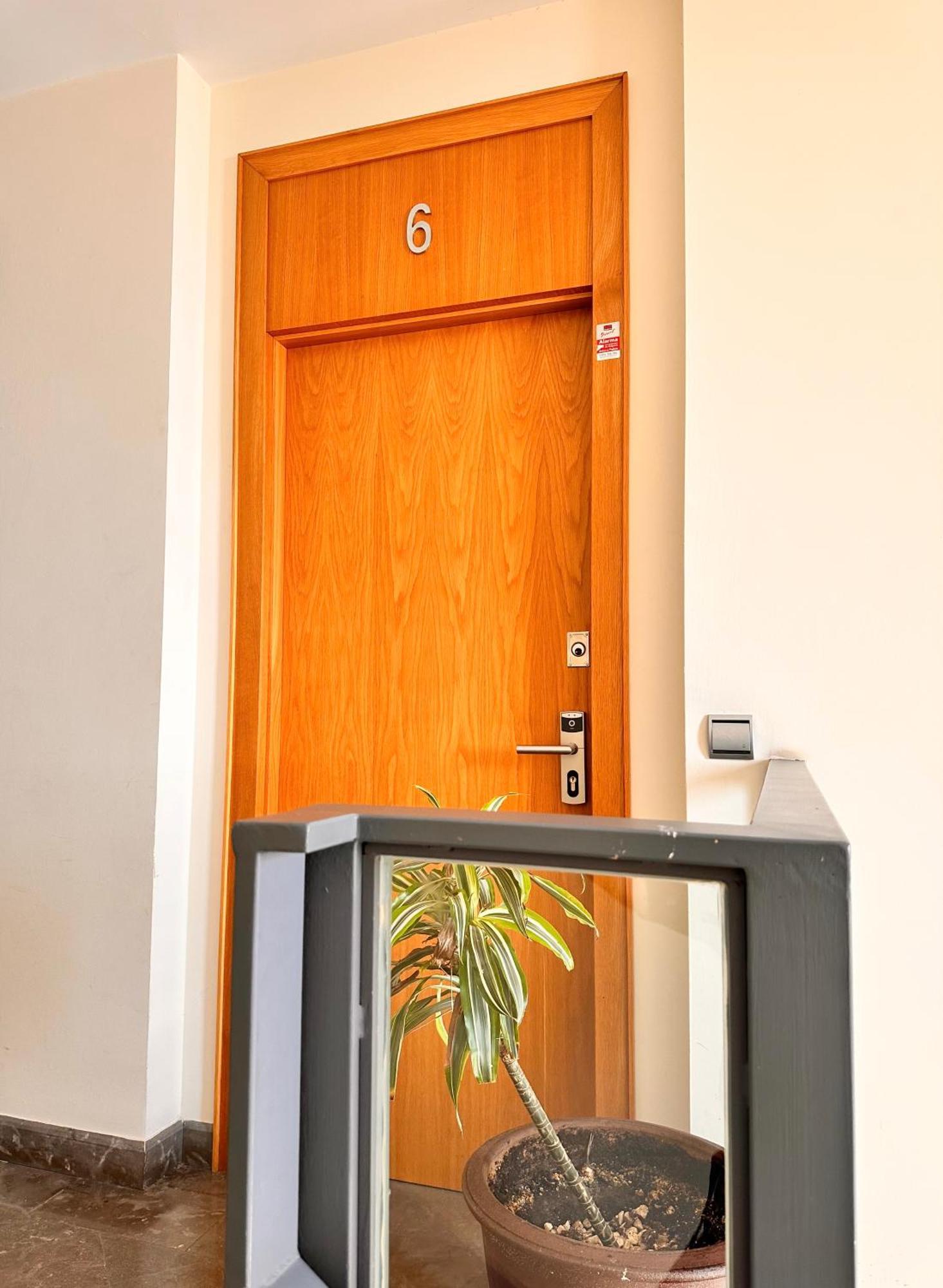 Penthouse Near Cathedral Private Rooftop Private Parking เซบีญา ภายนอก รูปภาพ