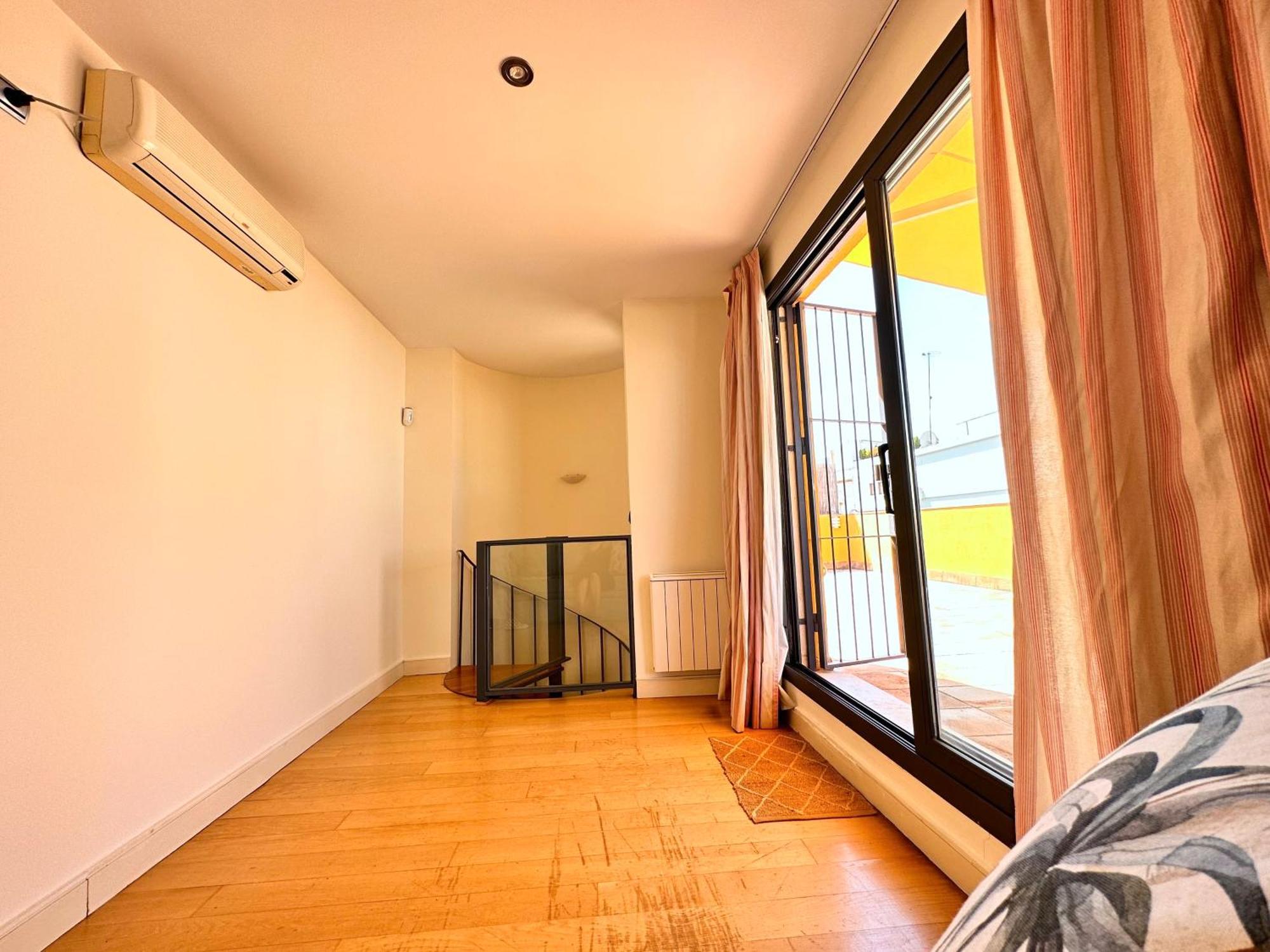 Penthouse Near Cathedral Private Rooftop Private Parking เซบีญา ภายนอก รูปภาพ