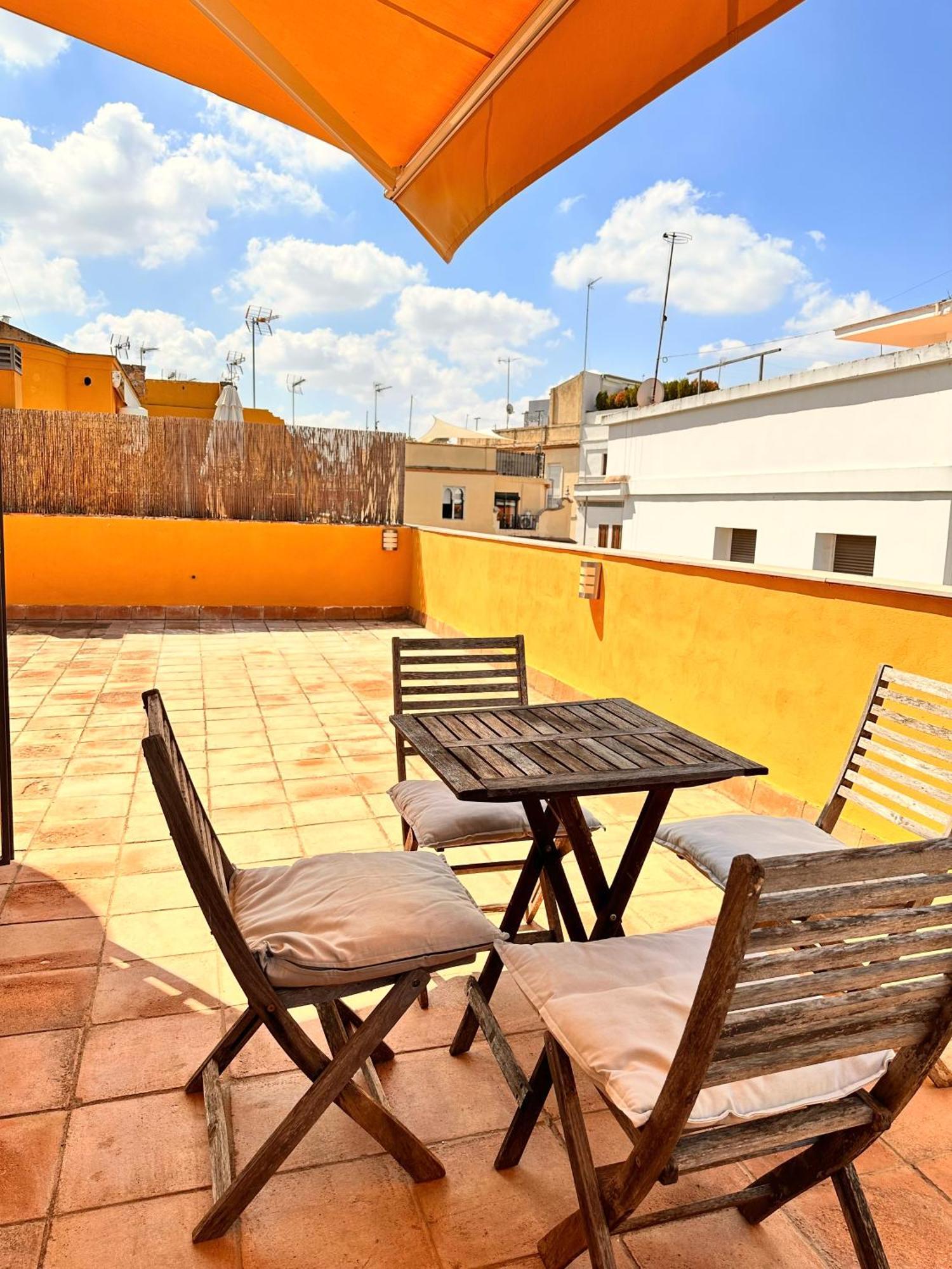 Penthouse Near Cathedral Private Rooftop Private Parking เซบีญา ภายนอก รูปภาพ