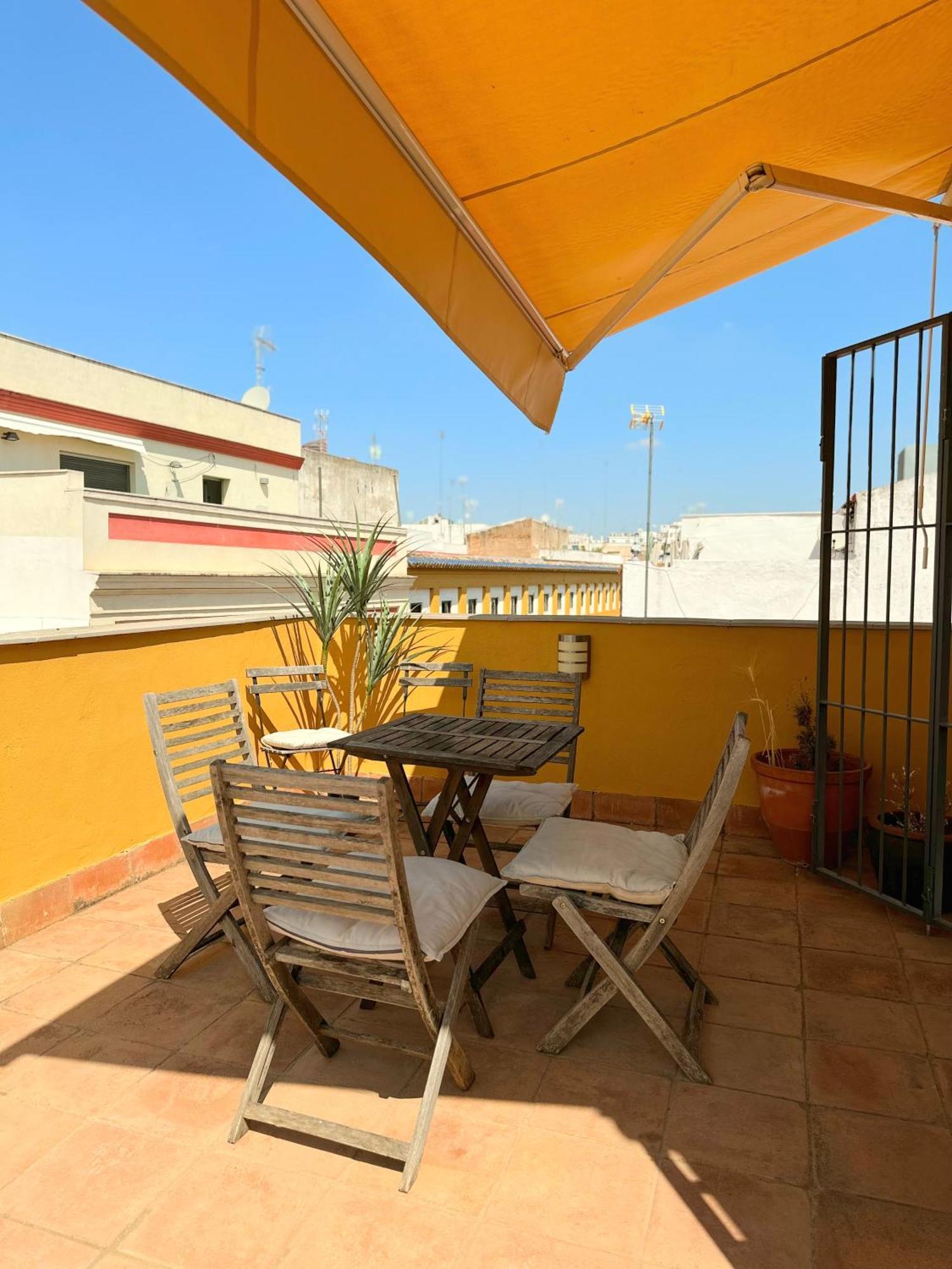 Penthouse Near Cathedral Private Rooftop Private Parking เซบีญา ภายนอก รูปภาพ