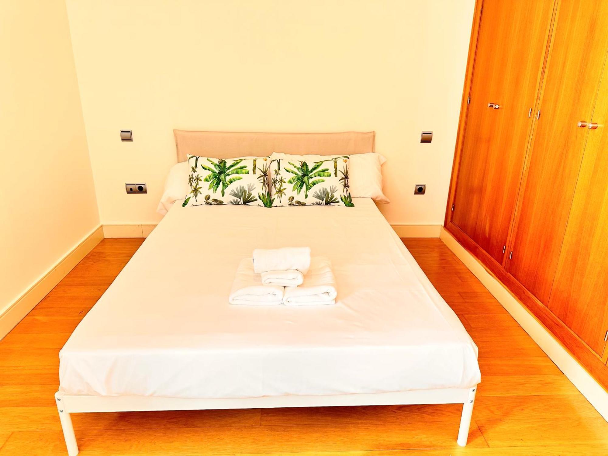 Penthouse Near Cathedral Private Rooftop Private Parking เซบีญา ภายนอก รูปภาพ